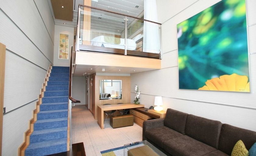 Royal Caribbean cruises  Crown Loft Suite L2