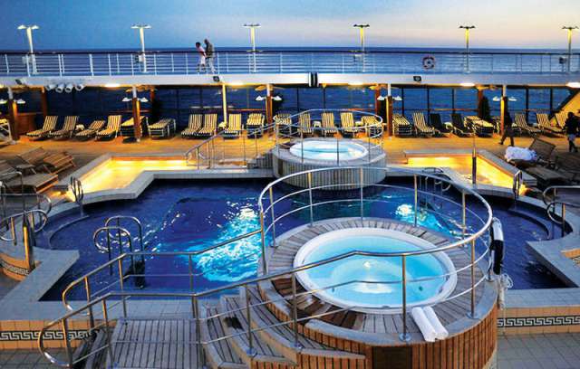 Hoofddek van Oceania Cruises