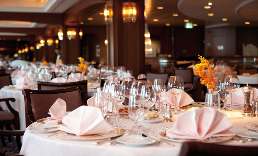 Restaurant van schip Crystal Serenity 