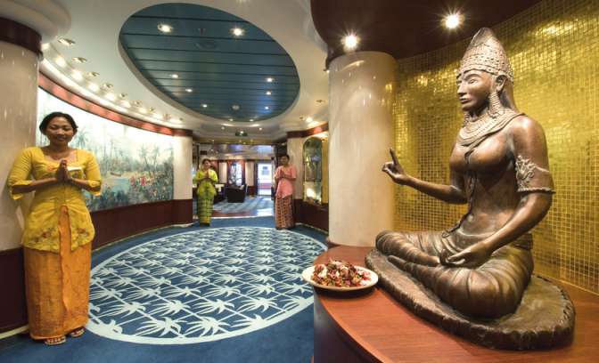 De ingang van de spa op de MSC Musica