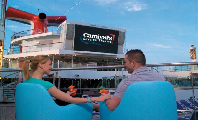 Bioscoop op het dek van Carnival Freedom 