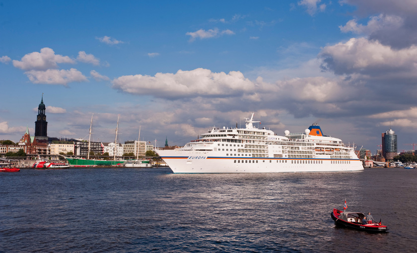 MS Europa in Hamburg