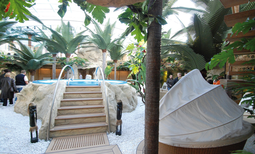 Bubbelbad en Solarium buitendek AIDAbella