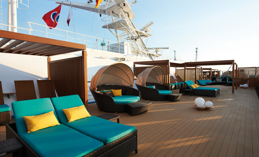 Lounge dek op de Carnival Magic